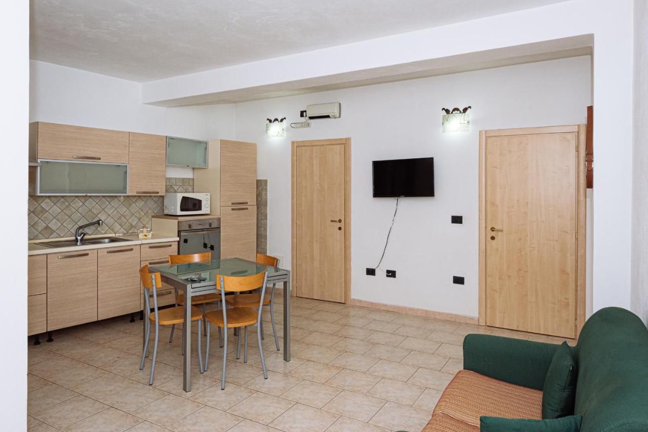 Casa Vacanze Maestrale - By Faendho Porto Torres Buitenkant foto