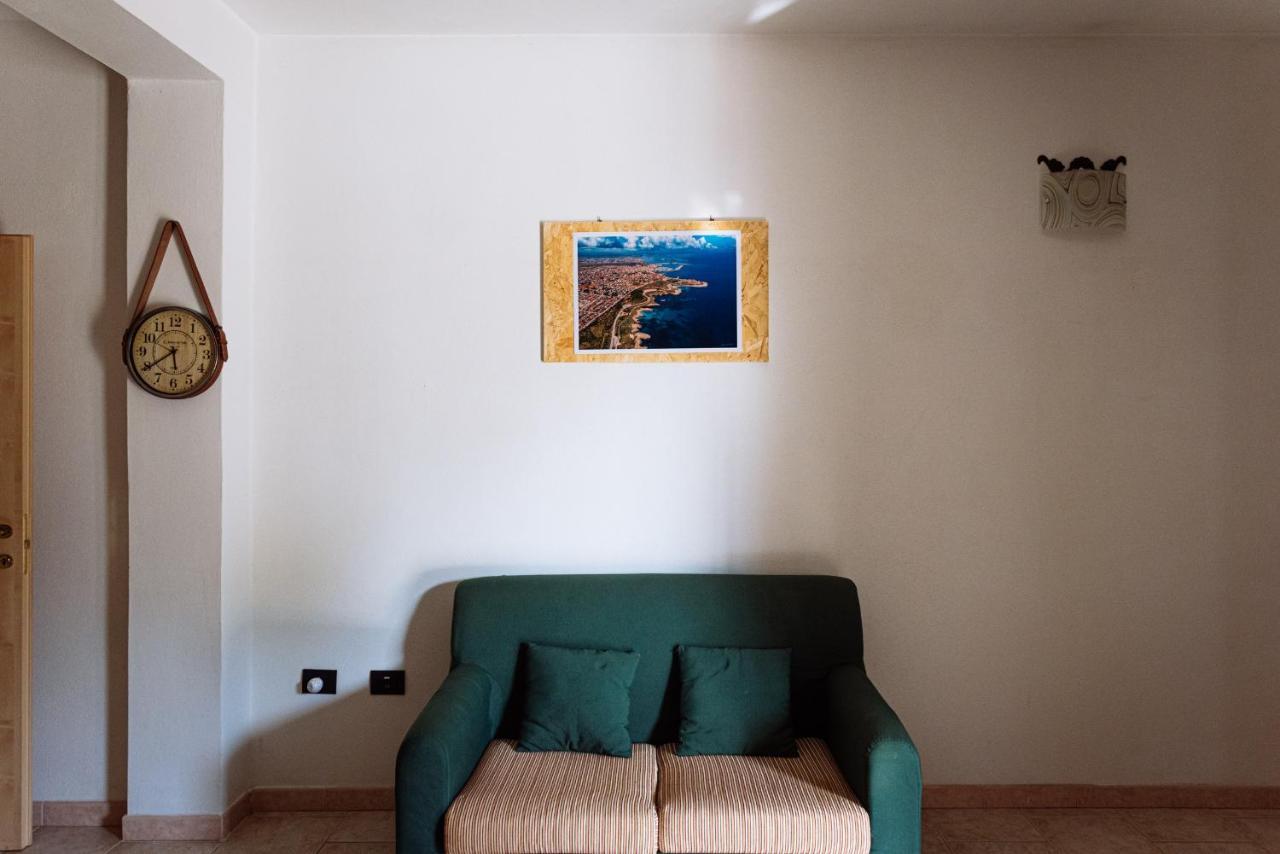 Casa Vacanze Maestrale - By Faendho Porto Torres Buitenkant foto