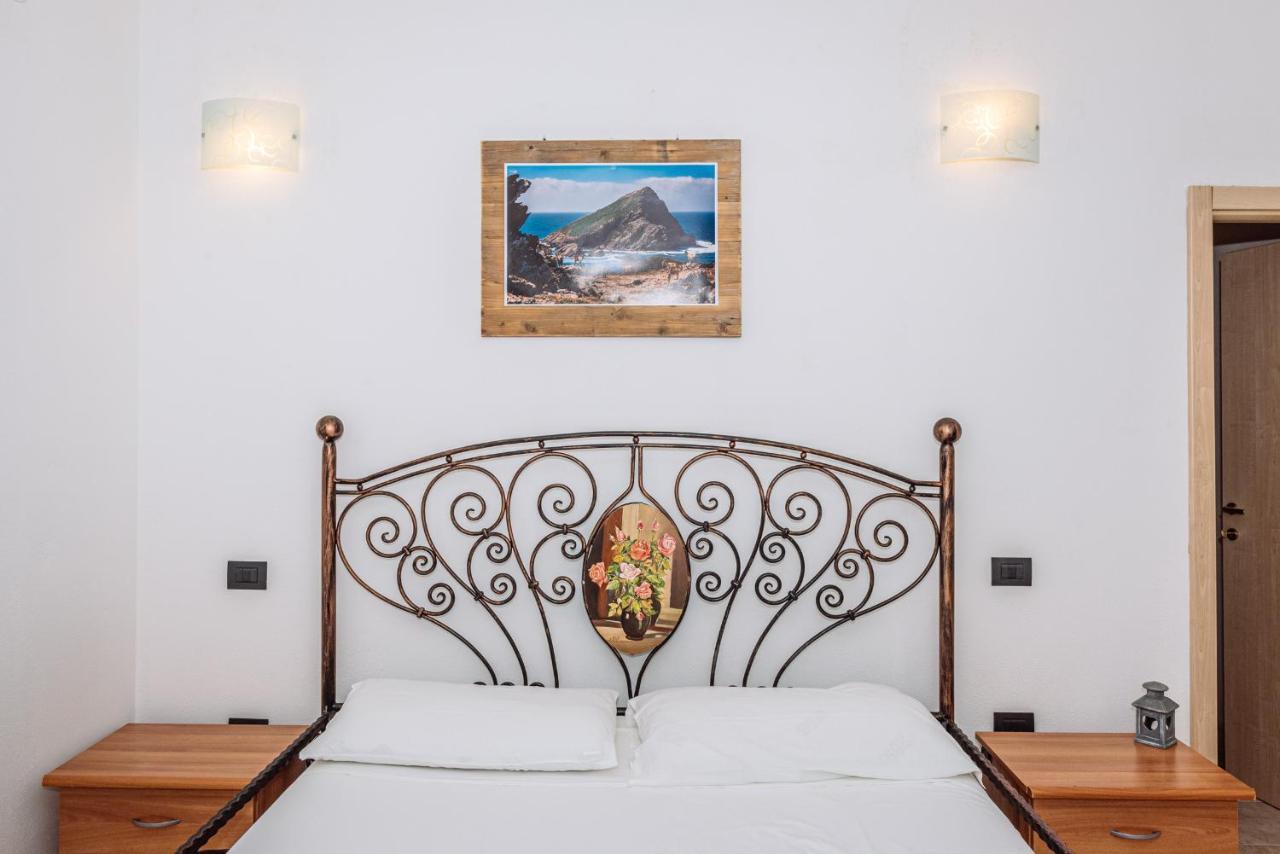 Casa Vacanze Maestrale - By Faendho Porto Torres Buitenkant foto