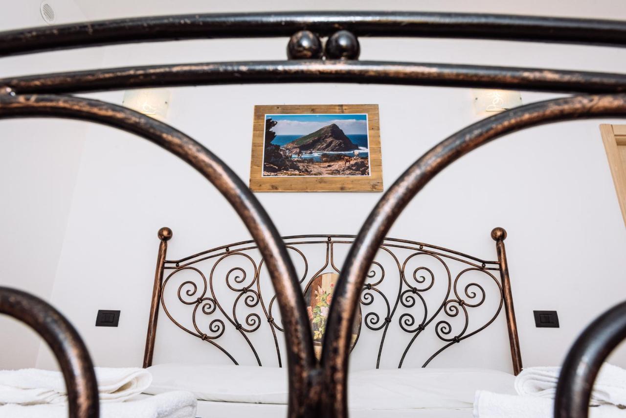 Casa Vacanze Maestrale - By Faendho Porto Torres Buitenkant foto
