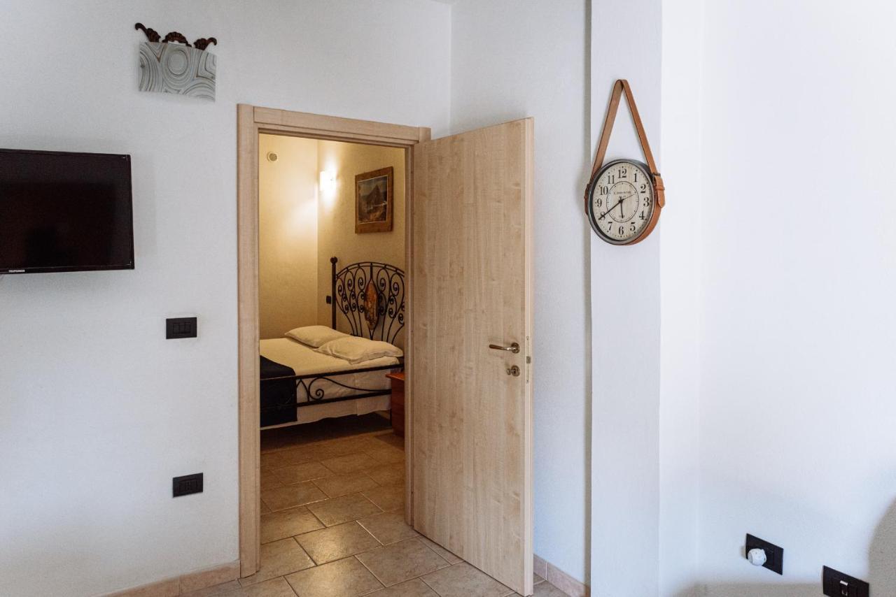 Casa Vacanze Maestrale - By Faendho Porto Torres Buitenkant foto