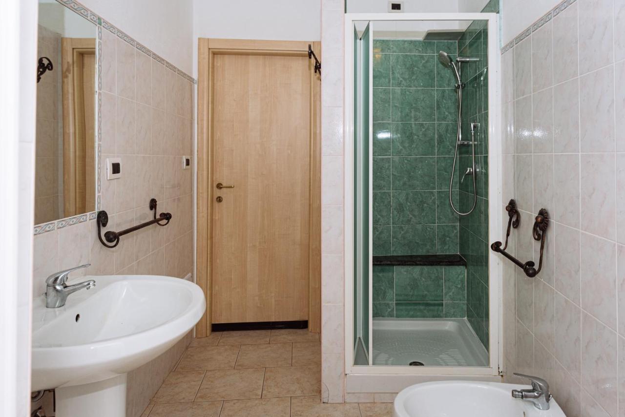 Casa Vacanze Maestrale - By Faendho Porto Torres Buitenkant foto